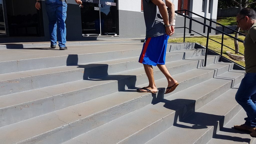 Procurado pela Justiça é detido pelo GDE no Bairro Universitário Procurado pela Justiça é detido pelo GDE no Bairro Universitário