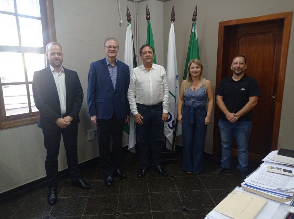 Prefeitura e Sebrae fortalecem parceria em prol de melhoria no ambiente de negócios em Foz do Iguaçu