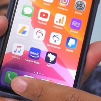 Imagem referente a Mancha na tela de Iphone 11 rende indenização à Consumidora