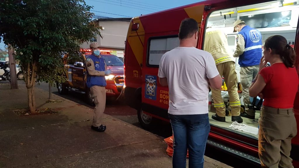 Ciclista venezuelano fica ferido em colisão no Centro