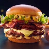 McPicanha não tem picanha, admite McDonald's e é notificado pelo Procon Imagem referente a McPicanha não tem picanha, admite McDonald's e é notificado pelo Procon