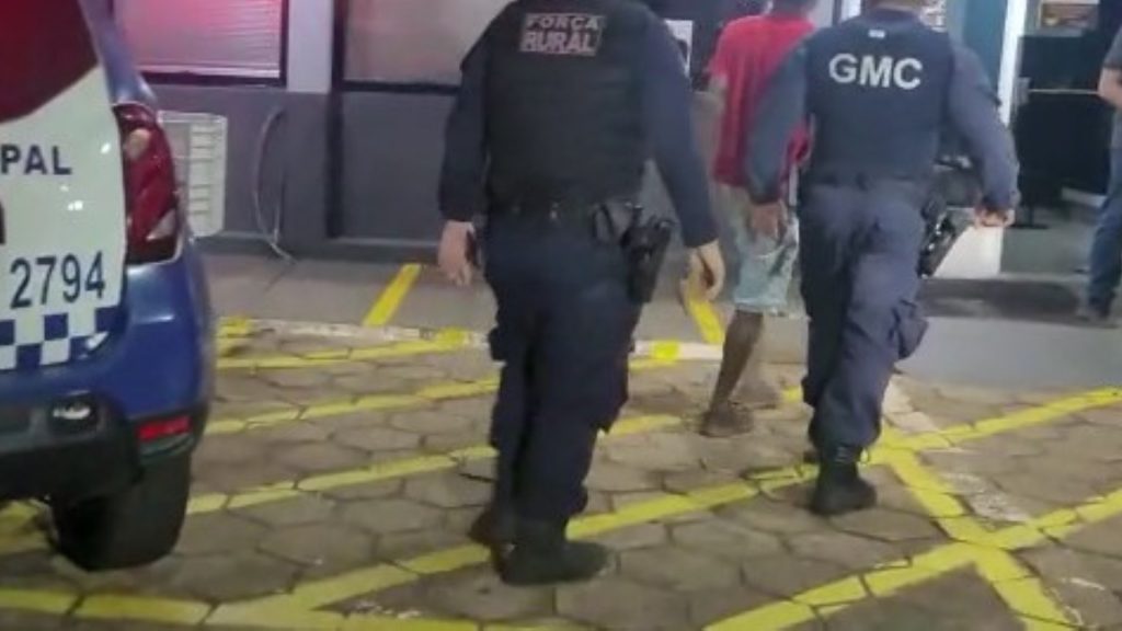 Indivíduo estrangeiro é detido pela Guarda Municipal após furtar celular na rodoviária