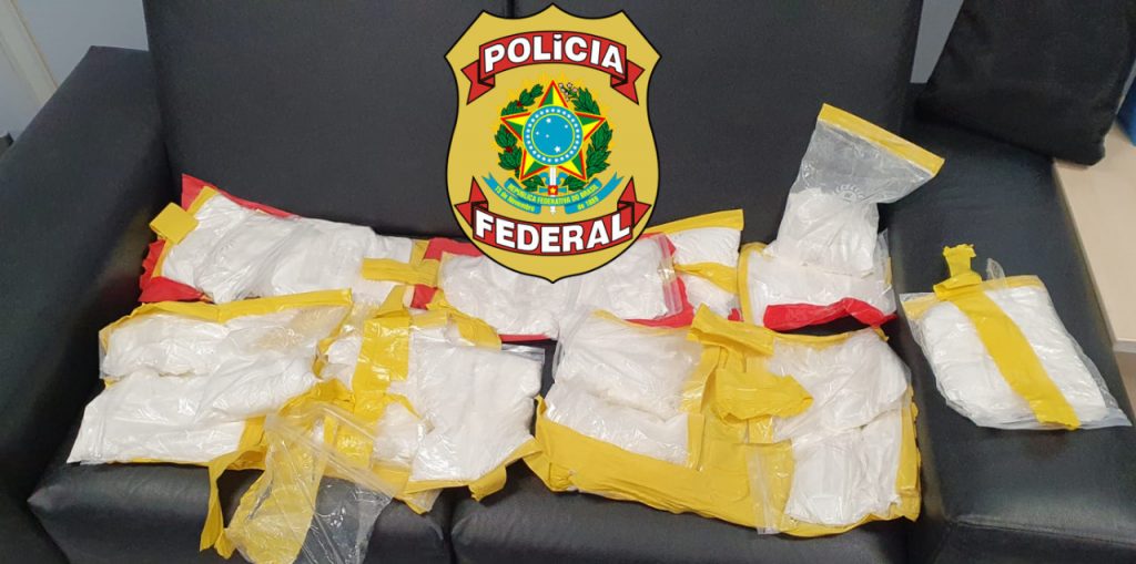 PF realiza apreensão cocaína no aeroporto Internacional dos Guararapes