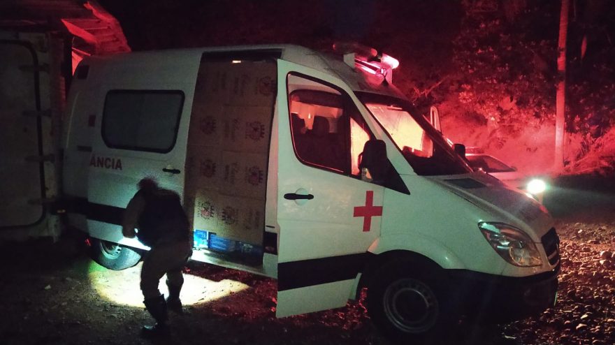 Contrabandistas utilizam ambulância para transportar cigarros mas são detidos pela PRE