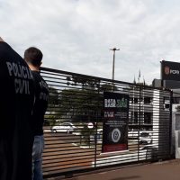 Imagem referente a Policiais civis realizam manifestação em frente à 15 SDP