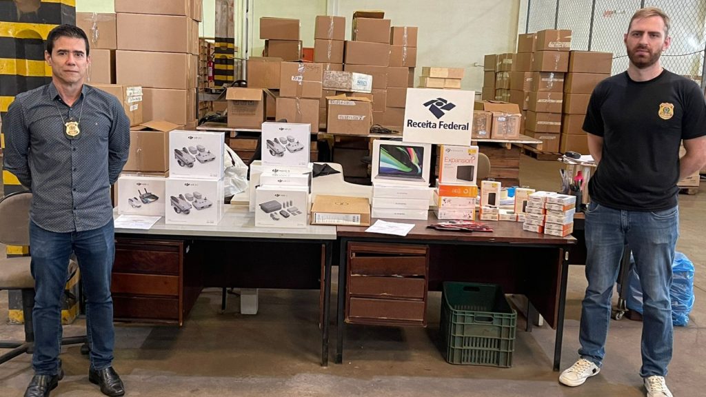 Receita Federal destina produtos eletrônicos como notebooks e drones para a Polícia Federal de Cascavel