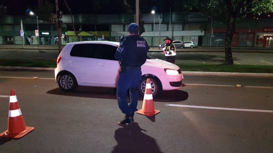 Operação de fiscalização de trânsito é realizada no Centro de Cascavel