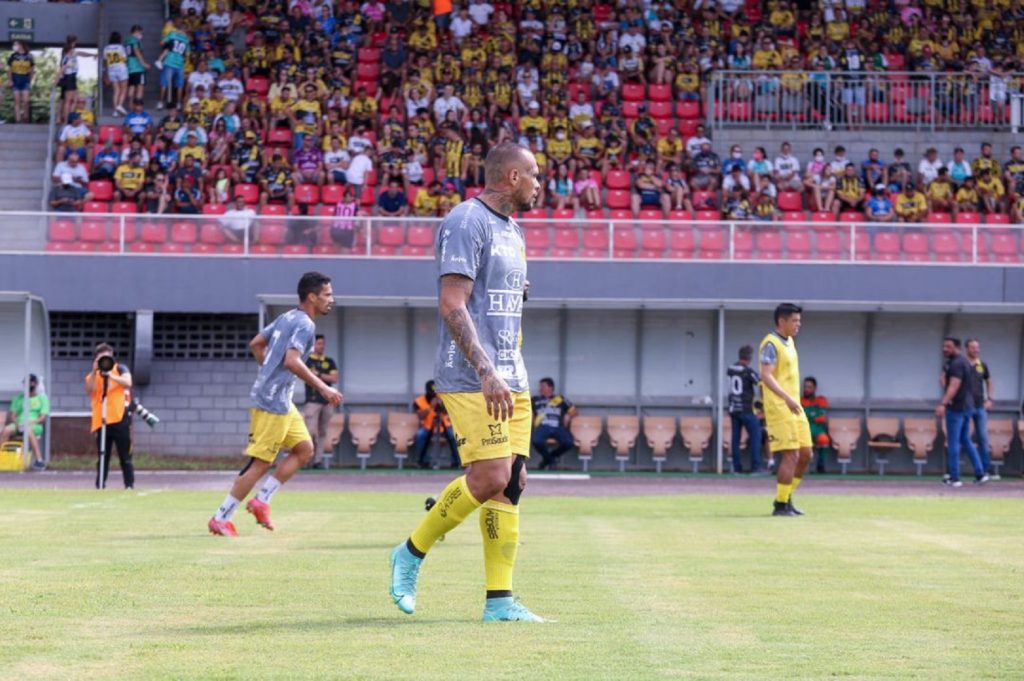 FC Cascavel abre setor coberto do estádio a todos os torcedores neste domingo
