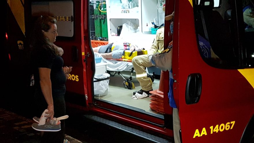 Mulher de 45 anos cai de bicicleta e fica ferida no Bairro Brasília, em Cascavel