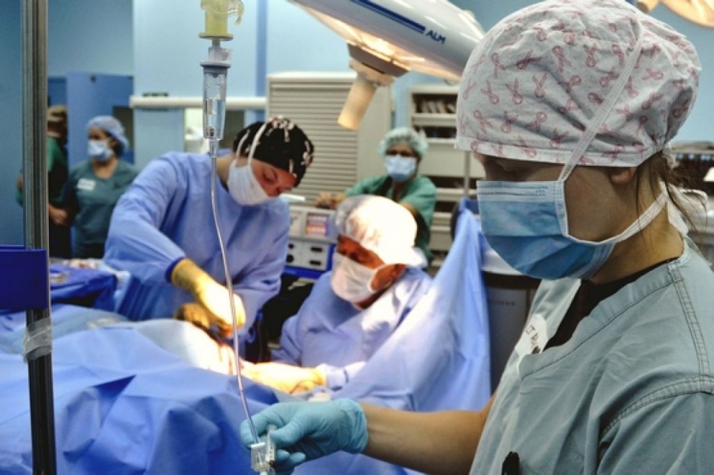 TJ confirma dever de plano de saúde custear especialista para vítima da doença de Crohn