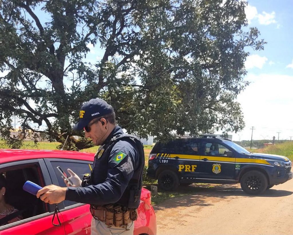 PRF realiza três prisões por embriaguez ao volante no Tocantins.