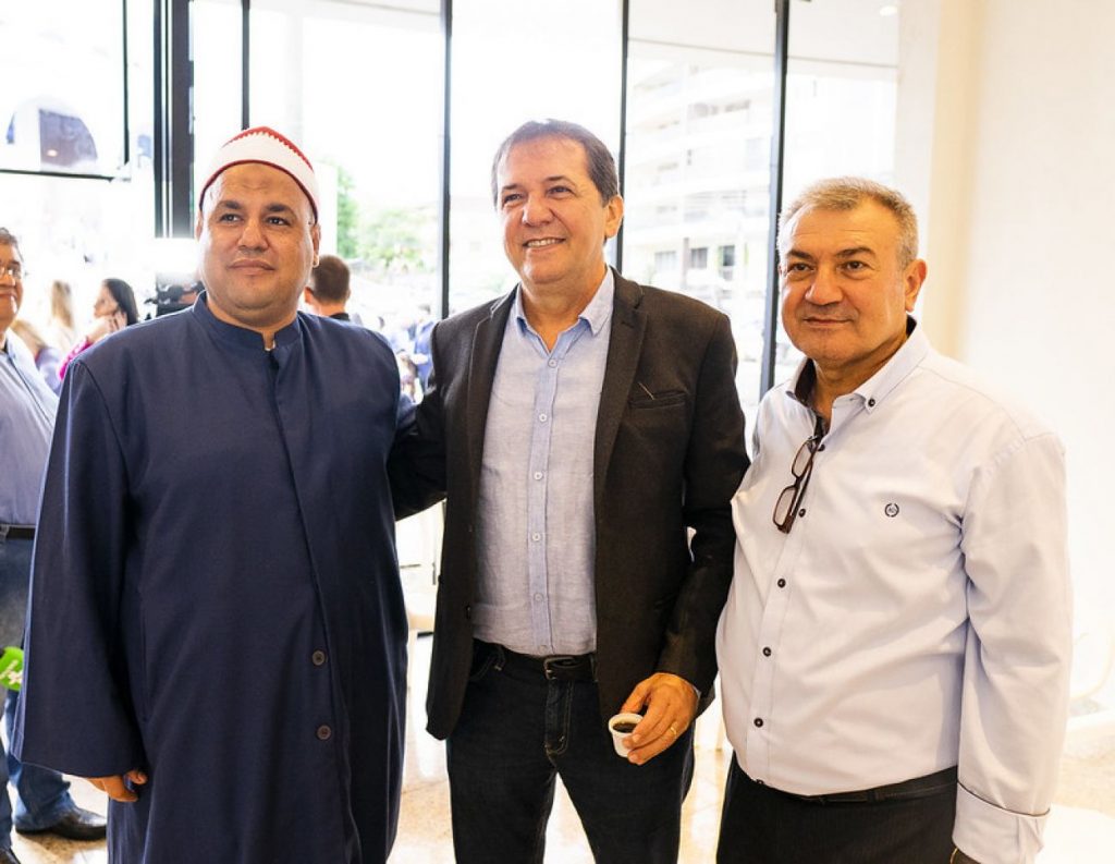 Prefeito Chico Brasileiro celebra o fim do Ramadã junto à comunidade arábe