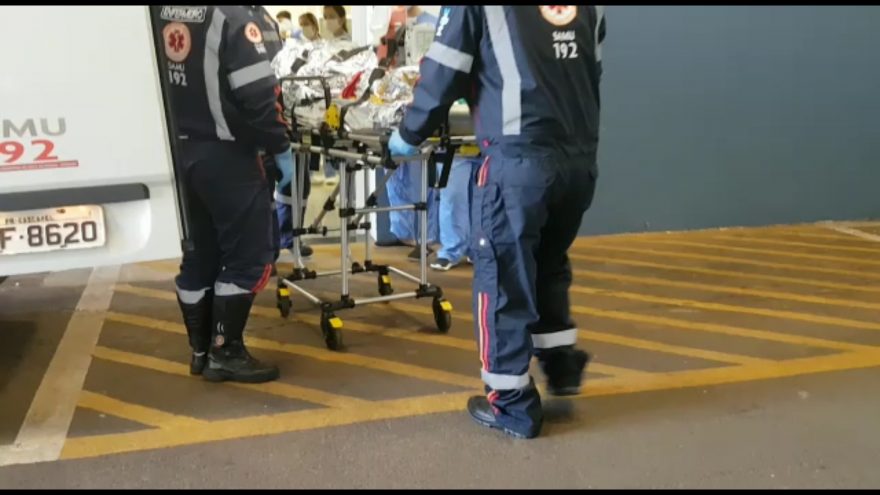 Vítima de grave acidente na 467 é trazida de helicóptero a Cascavel