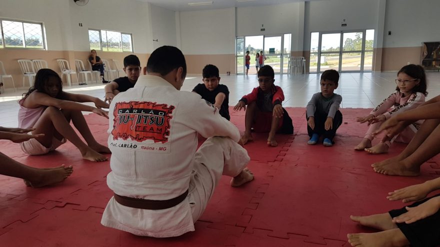 Projeto de artes marciais é realizado no Riviera