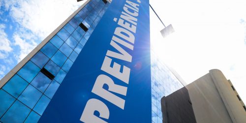 INSS começa a pagar hoje 13º a quem recebe mais que o salário mínimo Imagem referente a INSS começa a pagar hoje 13º a quem recebe mais que o salário mínimo