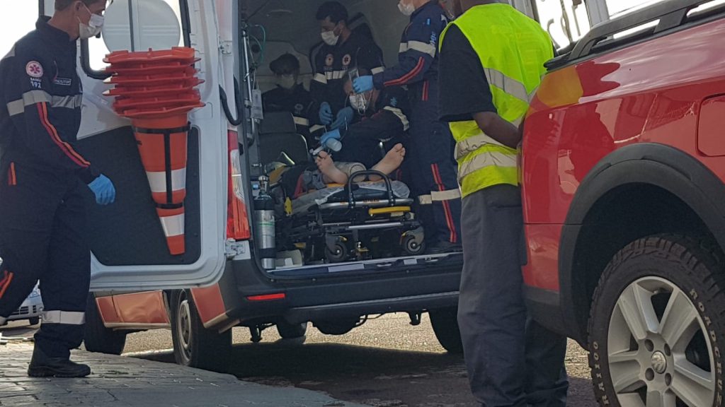 Grande aparato de socorro é acionado para atender jovem em surto