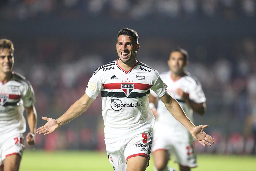 Na volta pra casa, Tricolor vence o Santos pelo Brasileirão