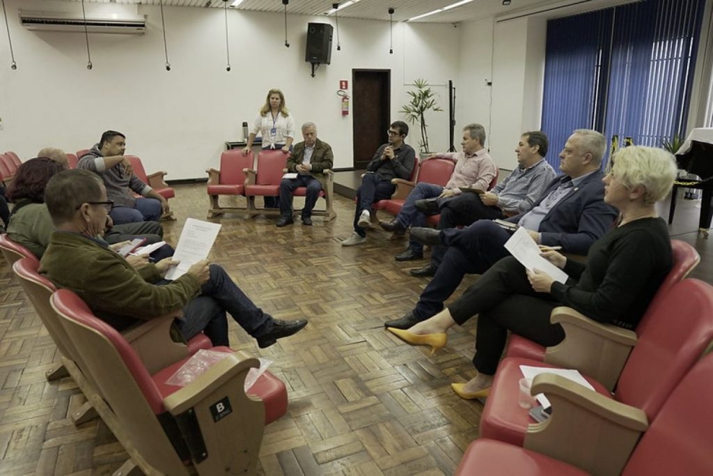 Prefeito e secretários debatem melhorias com moradores da região Norte