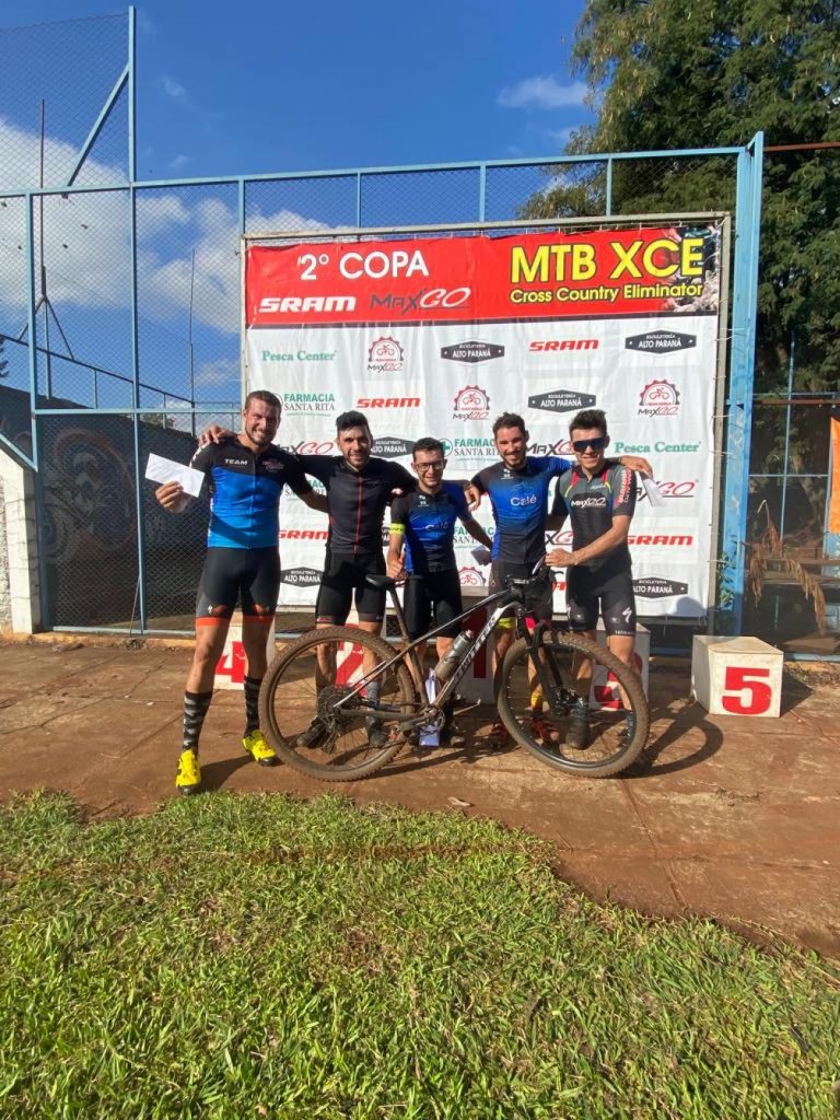 Equipe de ciclismo de Foz do Iguaçu conquista bons resultados em competições nacionais e internacionais