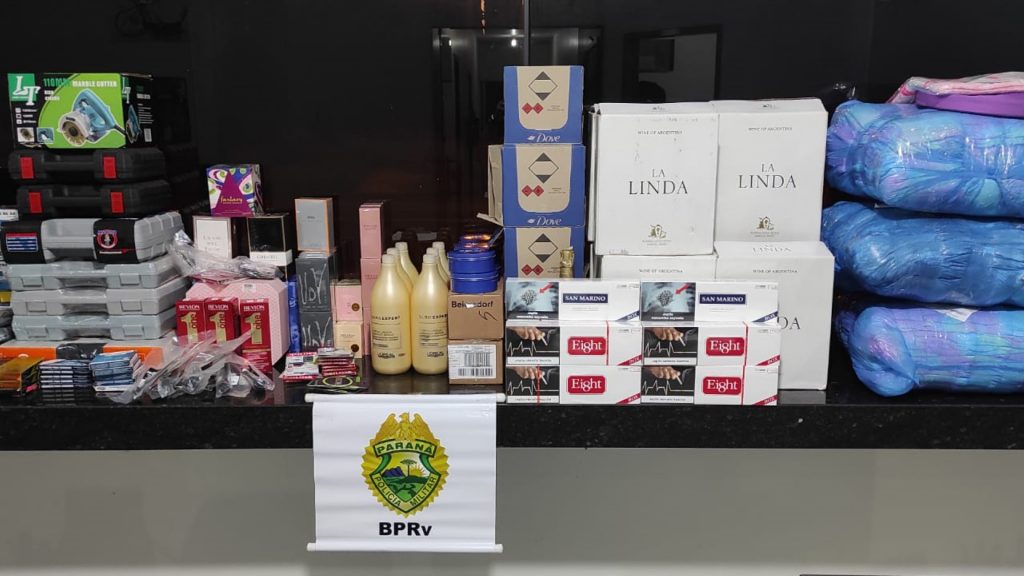 Homem de 60 anos é detido com contrabando na PRC-272