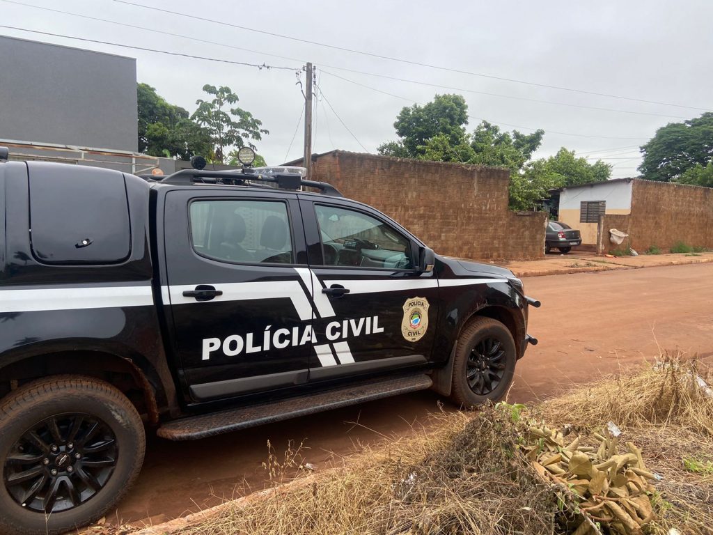Polícia Civil cumpre mandados de prisão temporária e de busca e apreensão de suspeito de ter executado homem em conveniência de Aral Moreira