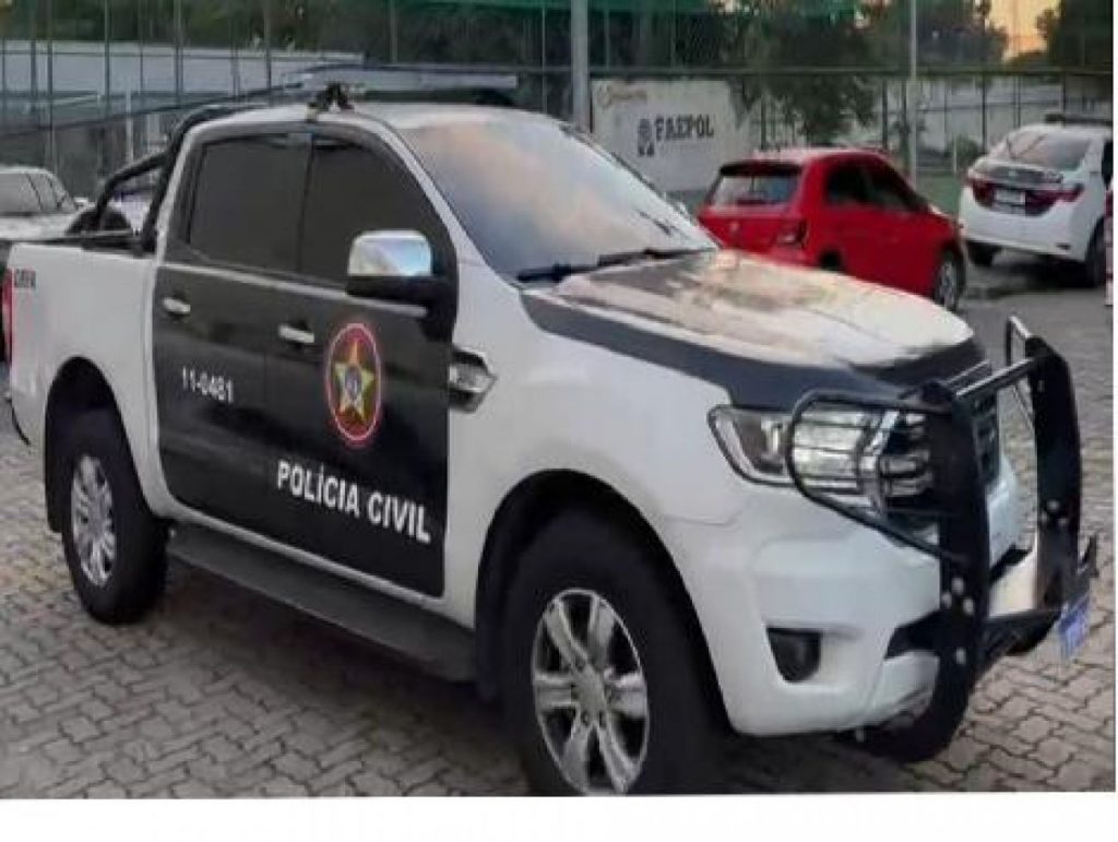 Homem é preso no momento em que vendia veículo roubado
