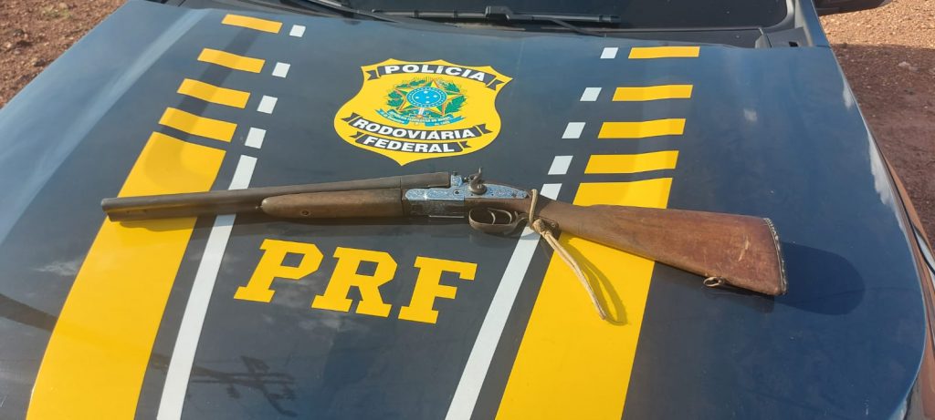 PRF apreende uma espingarda em Formoso do Araguaia/TO