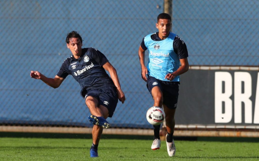Grêmio realiza mais um treinamento de olho na raposa