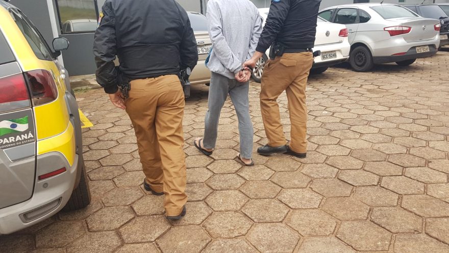 Polícias Civil e Militar prendem homem que era procurado pela Justiça por crime de homicídio