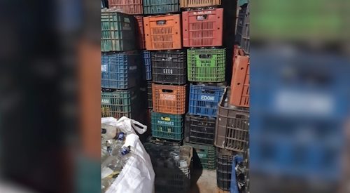 Choque encontra empresa com caixas plásticas furtadas do Ceasa; Itens eram derretidos para fabricação de pregadores