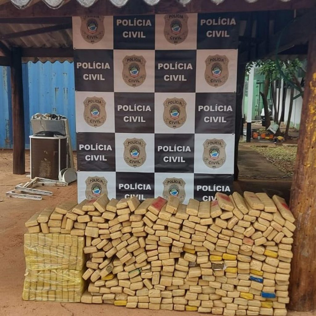 Polícia Civil apreende mais de 300kg de maconha em Água Clara