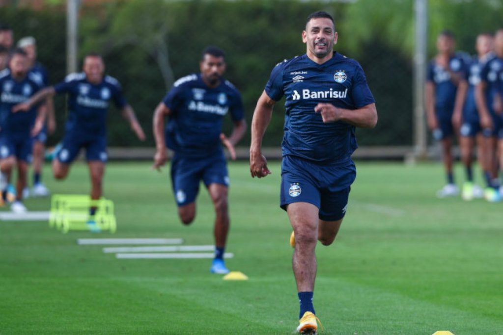 Ação e velocidade marcam treinamento do Grêmio no CT Luiz Carvalho