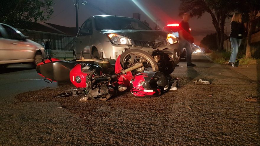 Motociclista sofre fratura em grave colisão no Parque São Paulo