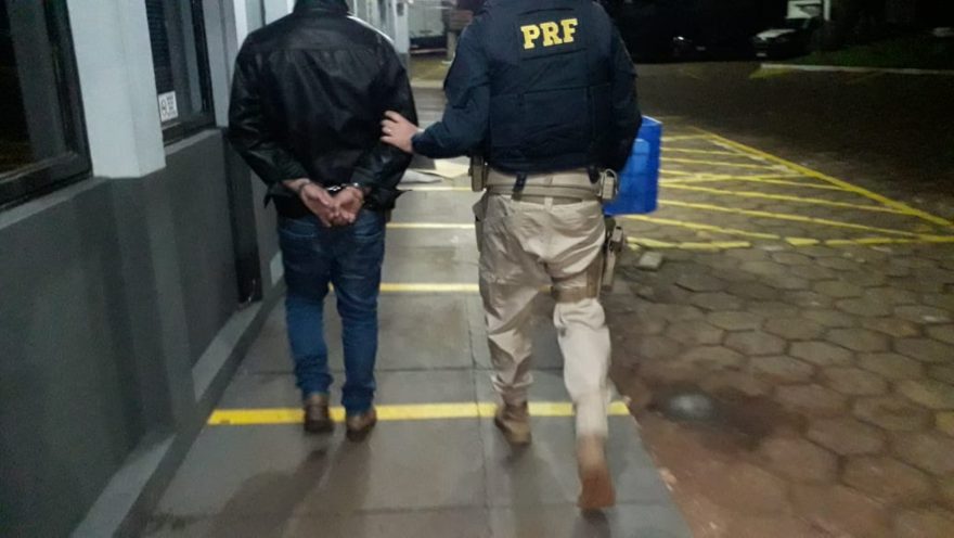 Camionete furtada em São Paulo é recuperada pela PRF na BR-277; motorista foi detido por receptação