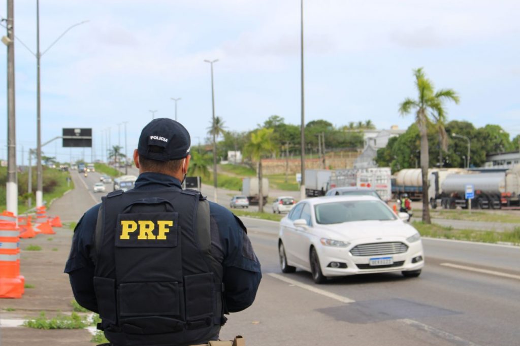 N. Sra. do Socorro/SE: PRF recupera veículo na BR-235