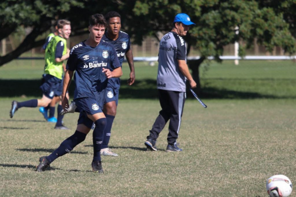 Grêmio realiza último treino antes de enfrentar o São José pelo Estadual Sub-20