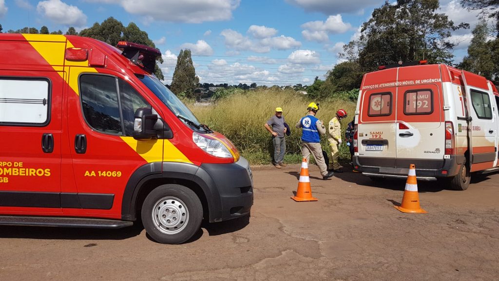 Motociclista fica ferido na marginal da BR-277, no Trevo da Portal