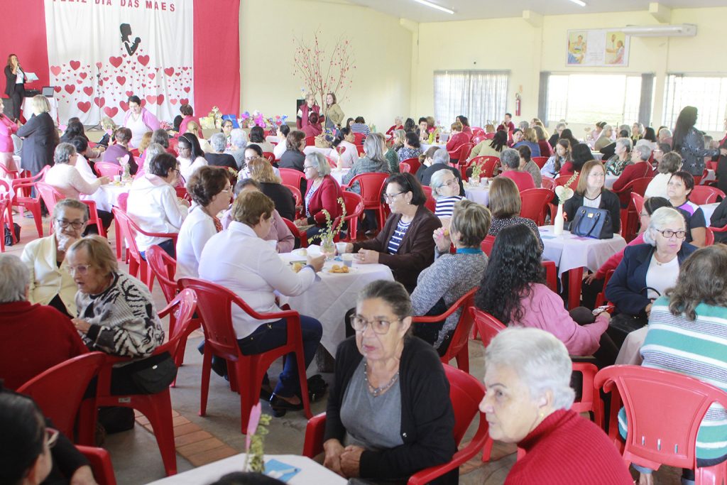Toledo – Confraternização no Certi PIoneiro marca festividades do Dia das Mães