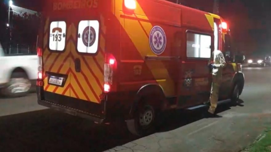 Jovem de 18 anos fica ferida após colisão no Floresta