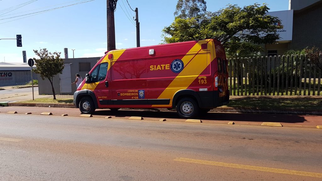 Queda de motocicleta é registrada no bairro Santa Cruz, em Cascavel