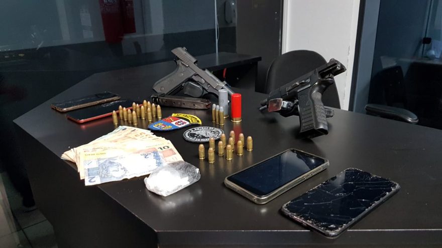 Setor de Inteligência da PM realiza averiguação no Interlagos, detém três jovens e apreende armas, drogas e dinheiro