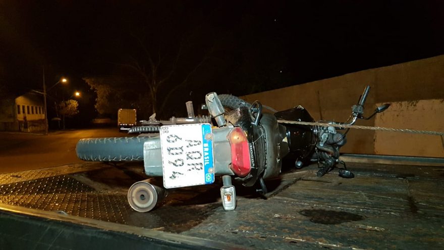 Moto envolvida em acidente é apreendida por ter indicativo de furto