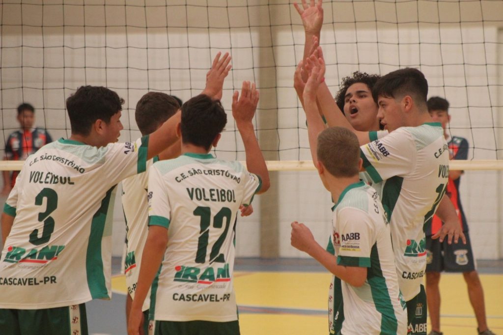 Handebol e vôlei masculino de Cascavel faturam ouro na fase regional dos Jeps