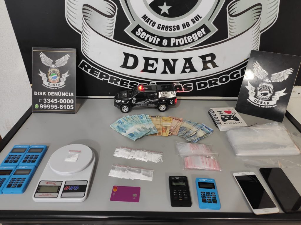 Polícia Civil prende traficante em bairro da Capital logo após vender porção de cocaína