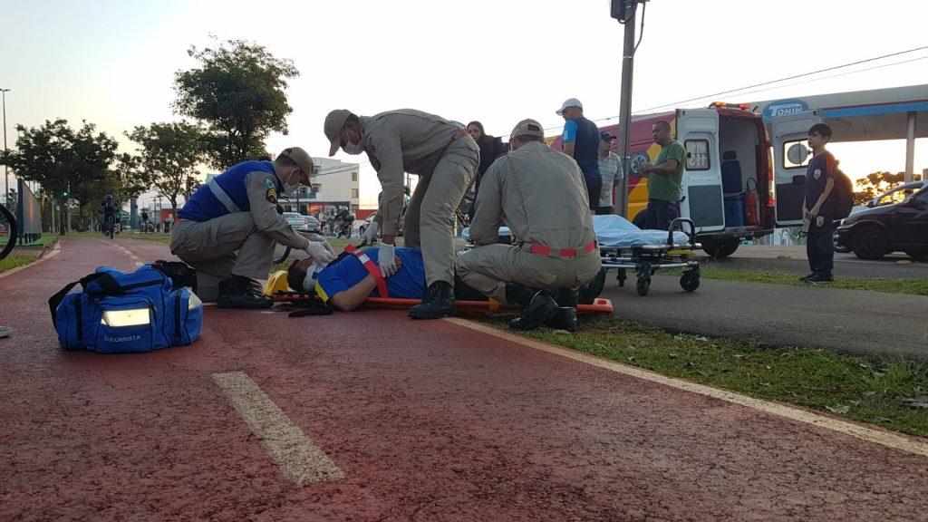 Homem sofre queda na Avenida Tancredo Neves e Siate é acionado