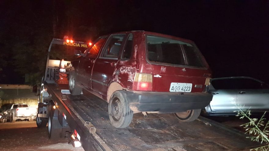 Veículo Fiat Uno é encontrado abandonado na região norte de Cascavel