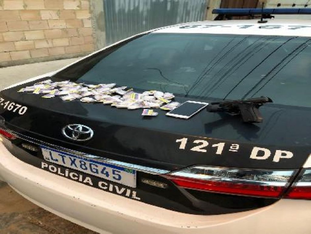Polícia Civil realiza operação contra o tráfico de drogas em Casimiro de Abreu