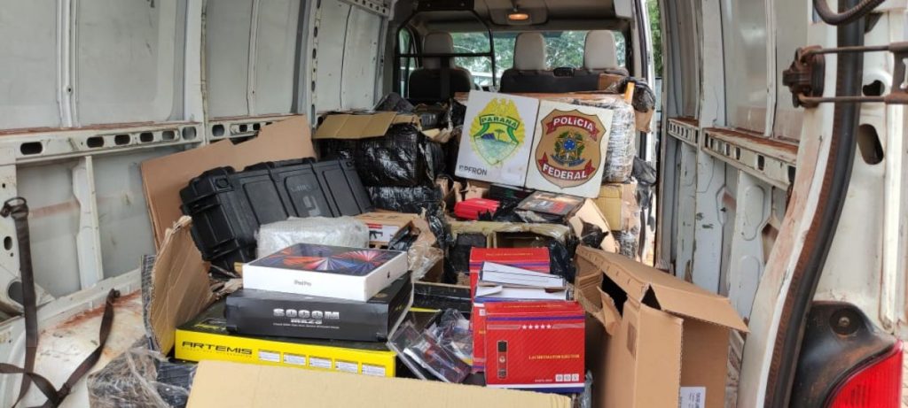 PF e BPFRON estouram depósito de mercadorias contrabandeadas em Guaíra/PR