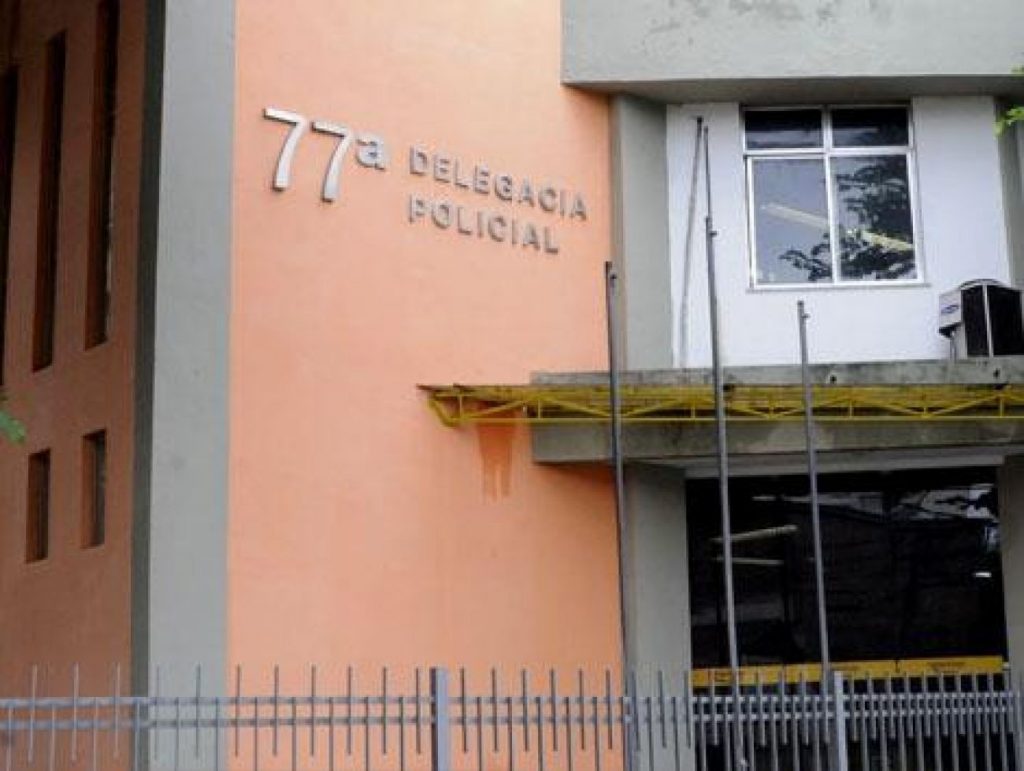 Condenada pela Justiça por roubar telefone celular é presa em Niterói