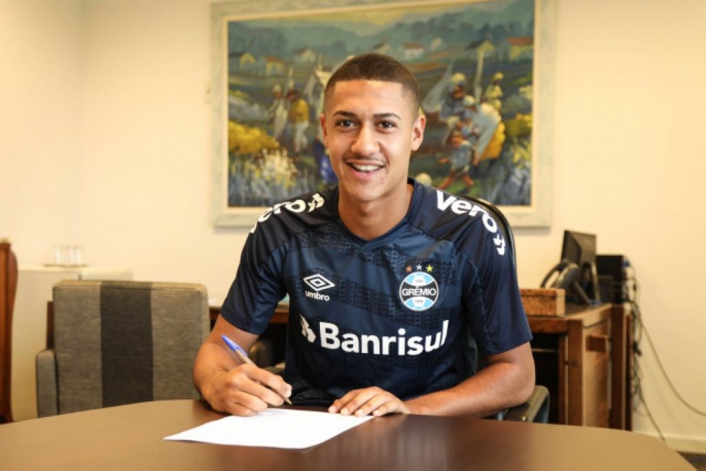 Grêmio amplia contrato com o lateral-esquerdo Thiago Rosa